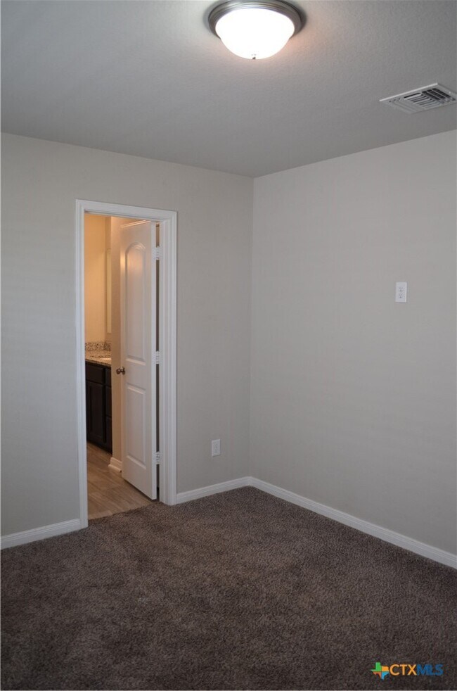 Building Photo - 3423 Addison St