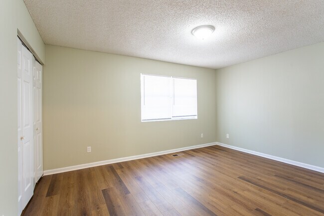 Building Photo - 109 Brookwood Pl