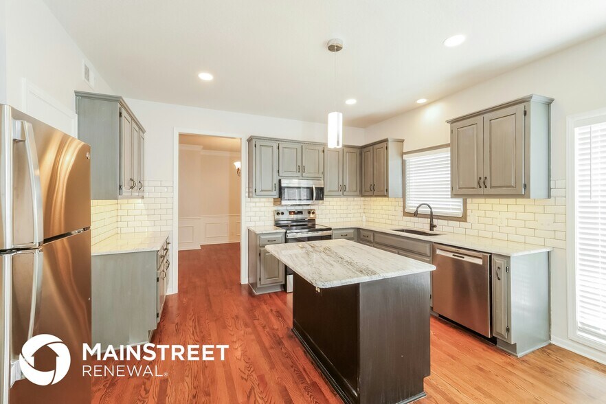 Building Photo - 6603 W 156th St