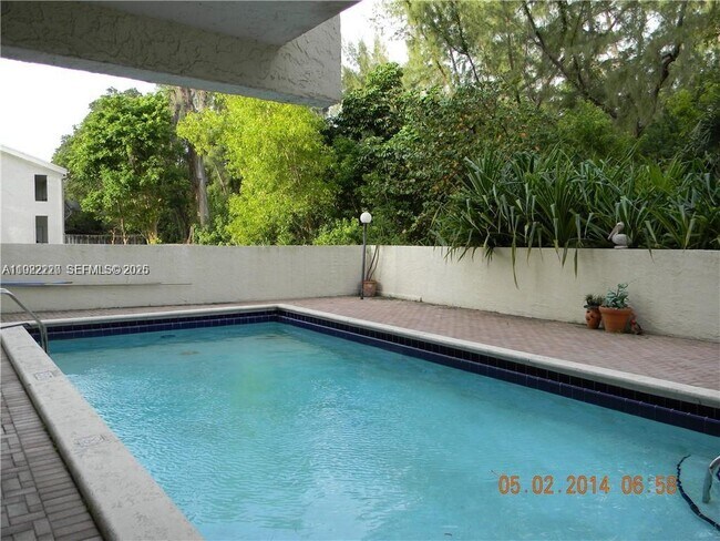 Building Photo - 16508 NE 26th Ave