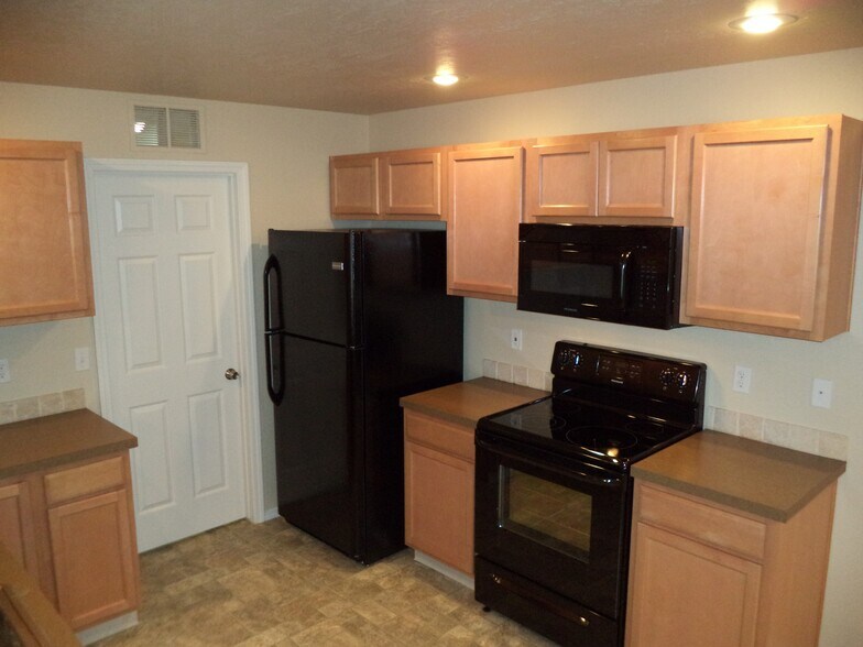 Building Photo - 10056 W Rustica St