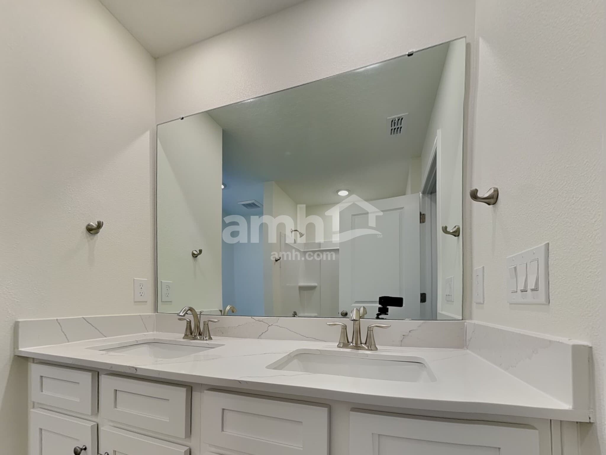 Building Photo - 4851 Rio Grande Cv