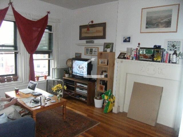 Building Photo - 847 Beacon St