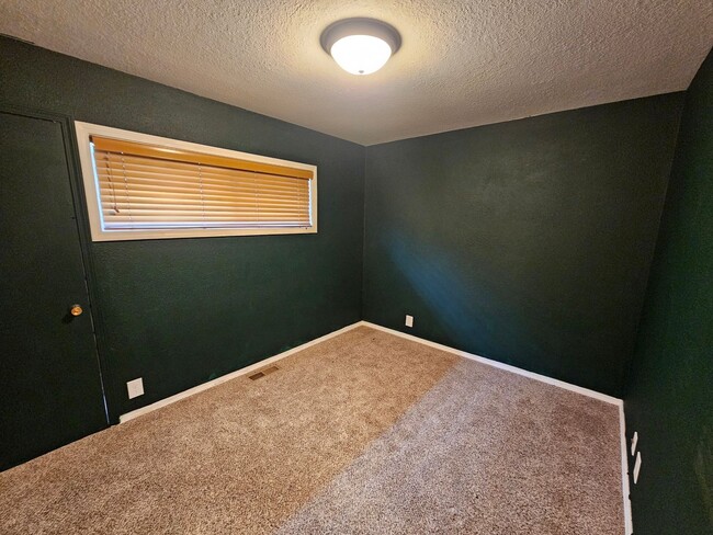 Building Photo - 1701 Walnut St