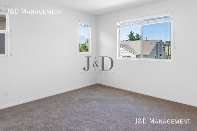 Building Photo - 8955 Valencia St