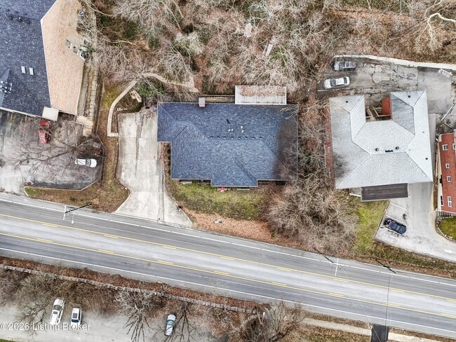 Building Photo - 2726 Brownsboro Rd