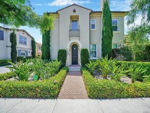 Building Photo - 136 Coyote Brush