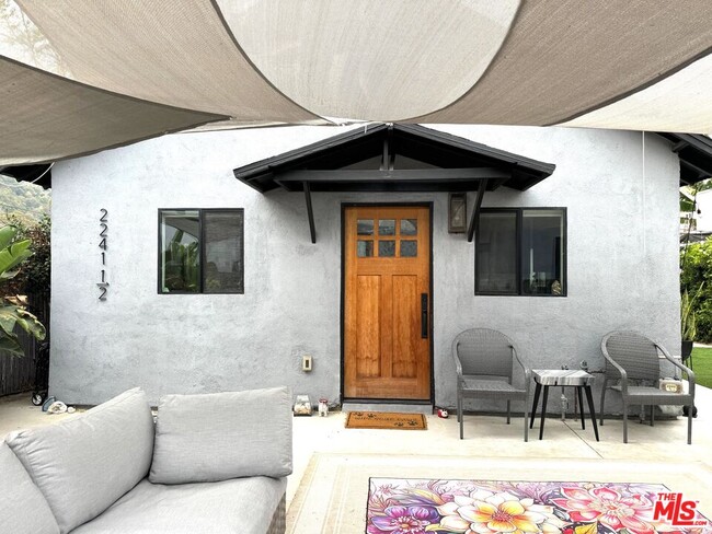 Primary Photo - 2241 1/2 Harwood St