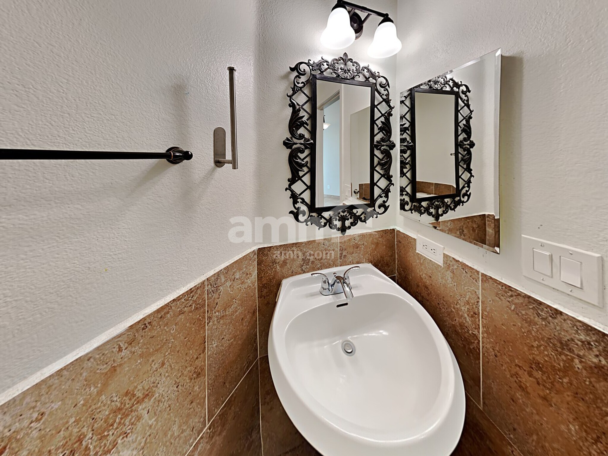 Building Photo - 12566 W Cheery Lynn Rd