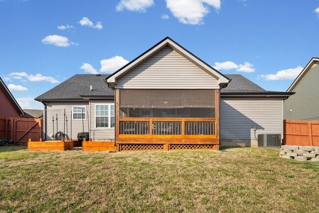 Building Photo - 129 Ambridge St