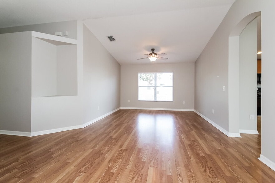 Building Photo - 7817 Monarch Garden Cir