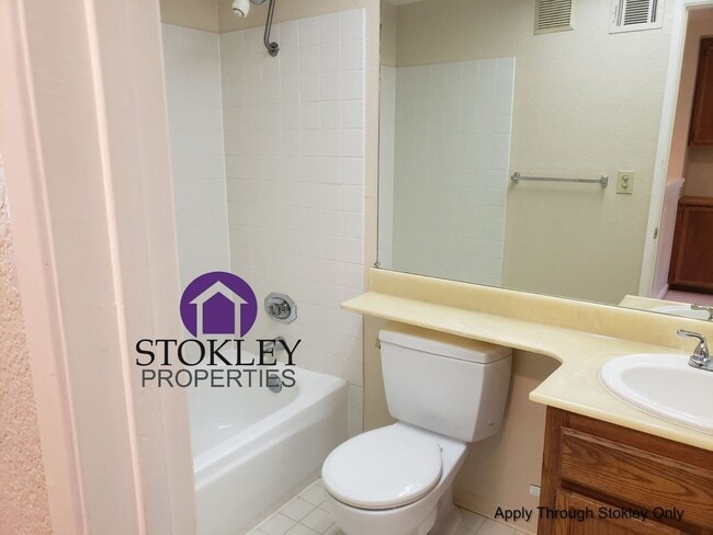 Building Photo - 517 Mesa Verde Pl