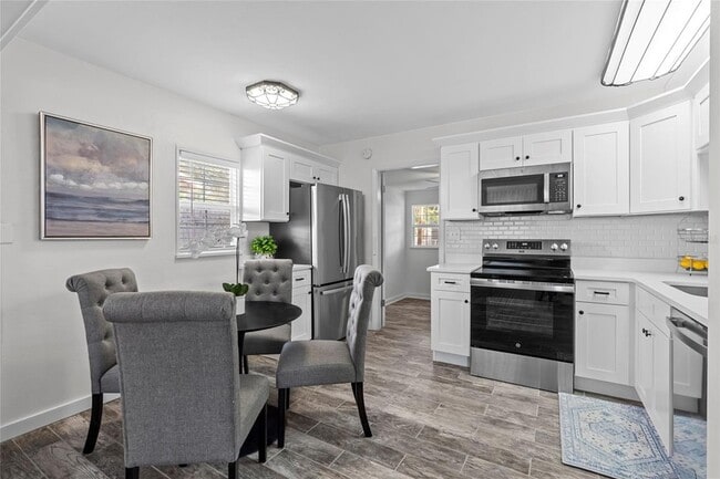 Building Photo - 326 50th Ave N