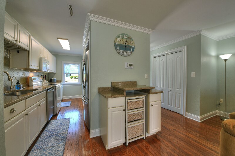 Building Photo - 20902 South Ave