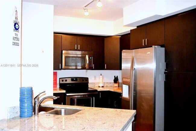 Building Photo - 1830 Radius Dr