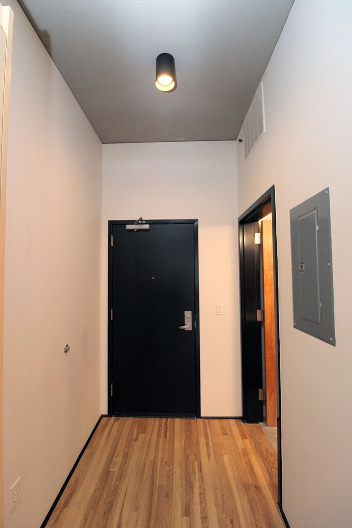 Building Photo - 408 NW 12th Ave