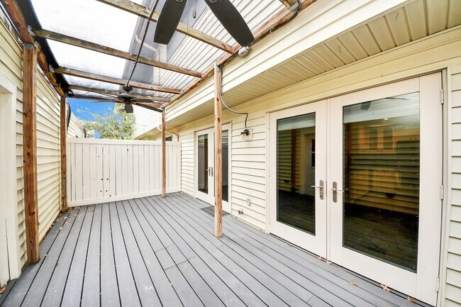 Building Photo - 2588 Bering Dr