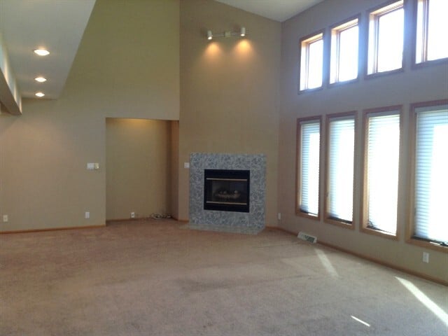 Building Photo - 3331 E Normandy Dr