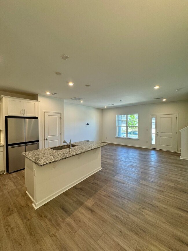 Building Photo - NEW CONSTRUCTION; Popular Pringle Town; 3BR/2.5 BA