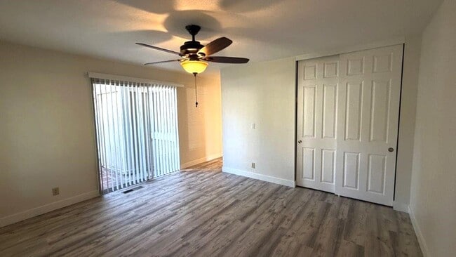 Building Photo - 554 Mt Dell Dr