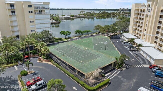 Building Photo - 480 Sail Ln