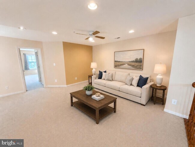 Building Photo - 420 Azra Ct
