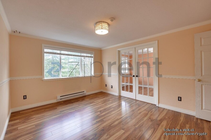 Building Photo - 10909 Avondale Rd NE