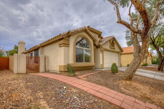 Building Photo - 8998 E Laurie Ann Dr