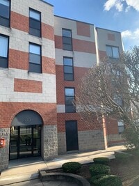 Building Photo - 35 Vine St