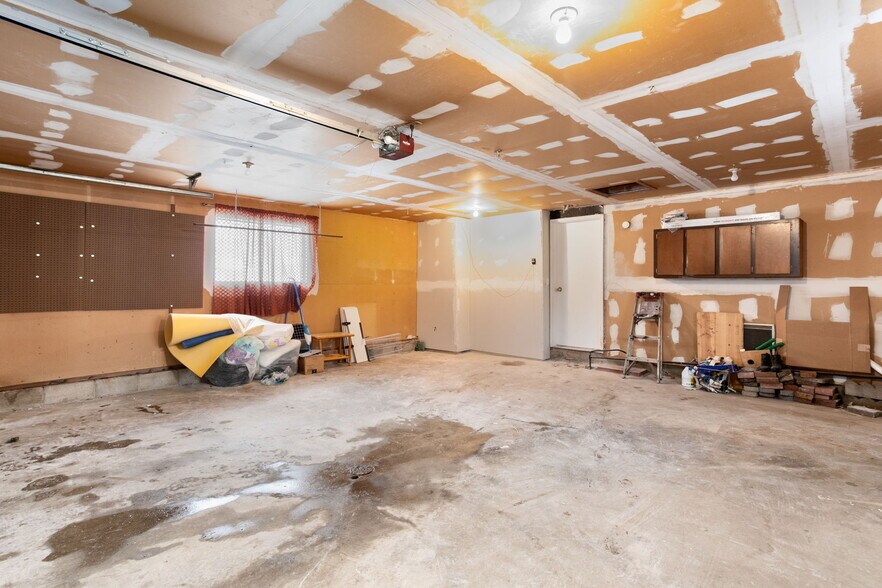 Building Photo - 4031 Vistula Rd