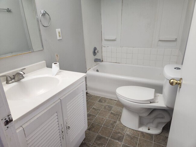 Building Photo - Par 2