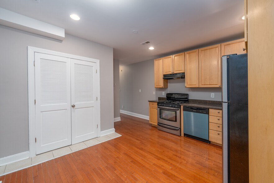 Kitchen / Utility Closet - 2248 Brookfield Ave