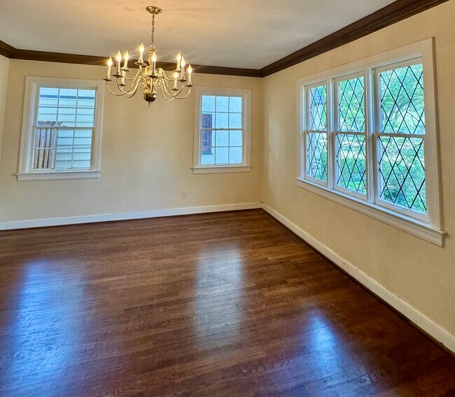 Building Photo - 3209 Mockingbird Ln
