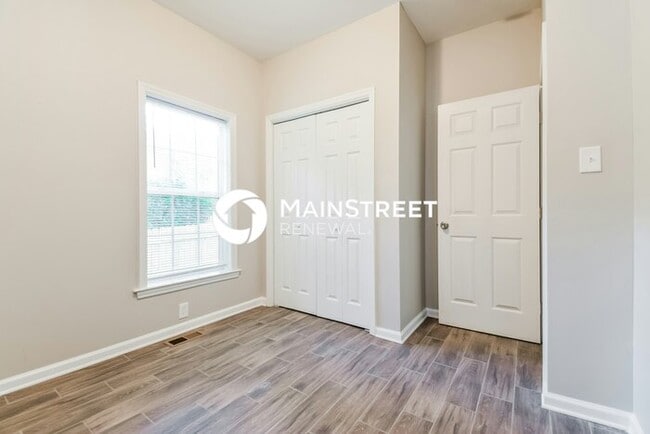 Building Photo - 4 Bedroom Pet-Friendly Home in Atlanta, GA...