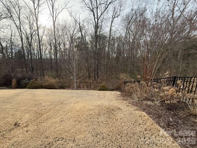 Building Photo - 2035 Beacon Ave