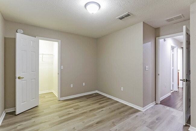 Building Photo - 3539 Towne Park Blvd