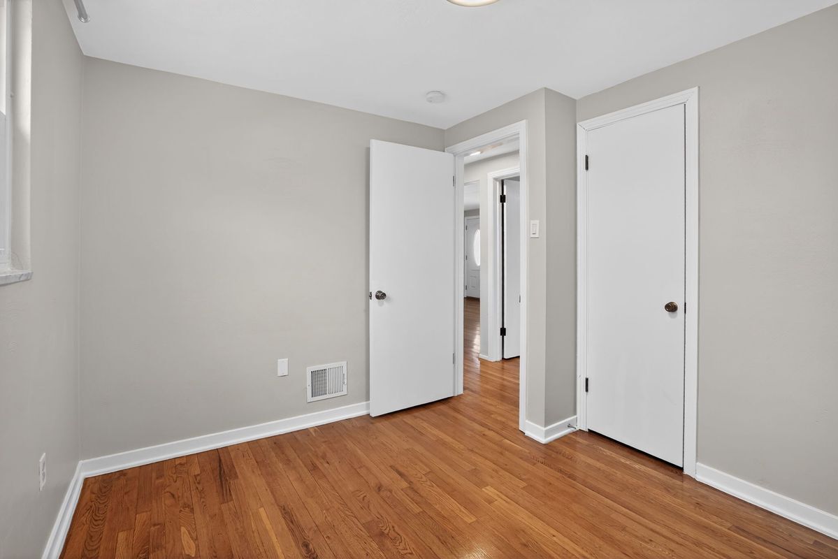 Building Photo - 3341 Recker Dr