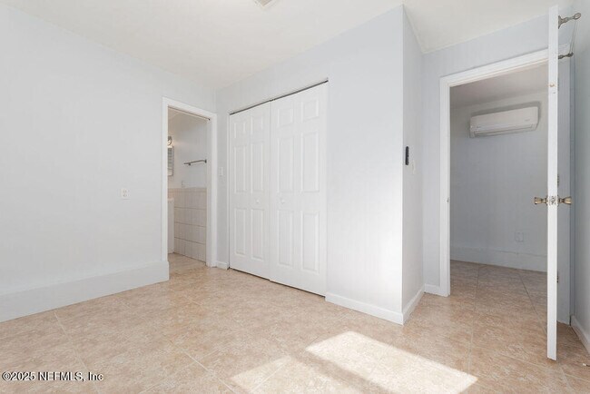 Building Photo - 4072 Spring Park Cir