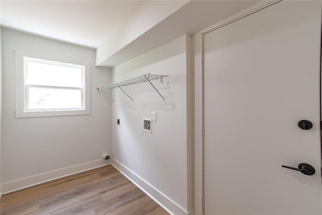 Building Photo - 2601 Garland Way