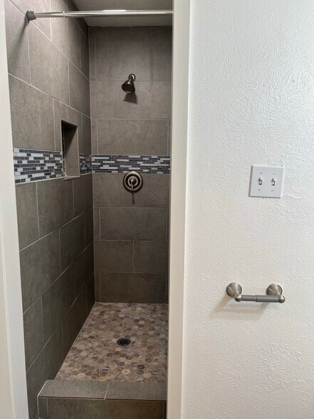 Building Photo - 17515 Wild Willow Ln