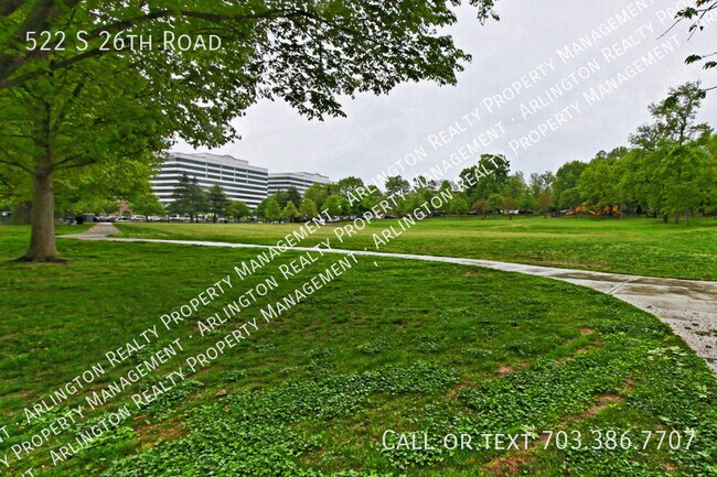 Building Photo - 522 S 26th Rd