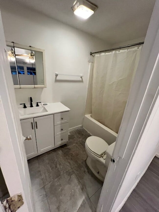 Building Photo - One bedroom cottage