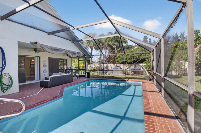 Building Photo - 190 Temple Ave