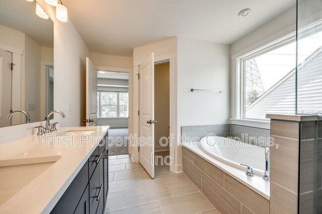 Building Photo - 1540 Striped Bass Ln