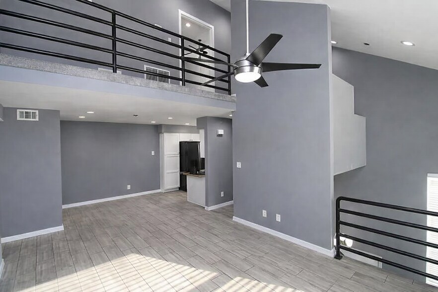 Overview - 154 W 5th St