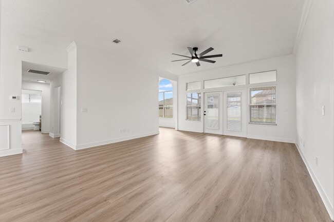 Building Photo - 15738 Northside Dr E