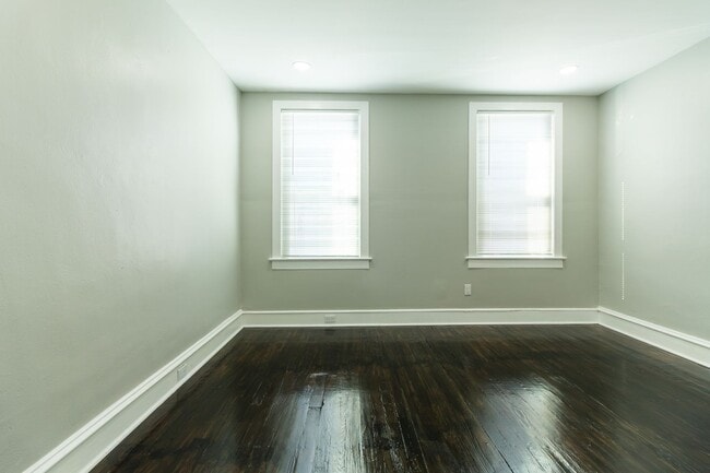 Building Photo - Spacious 3-Bedroom Single-Family Row Home ...