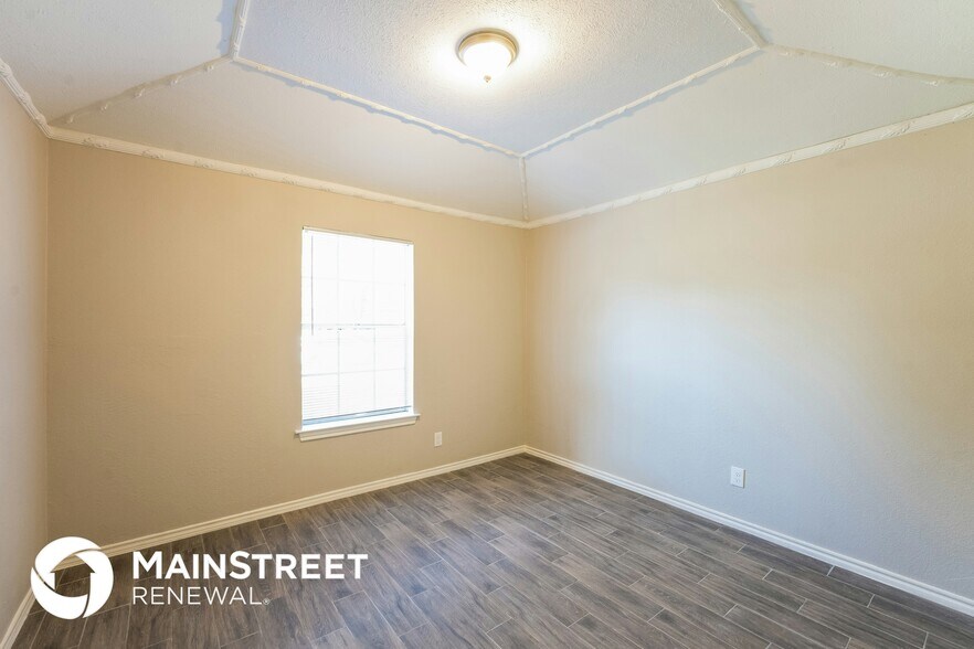 Building Photo - 217 Woodhaven Dr