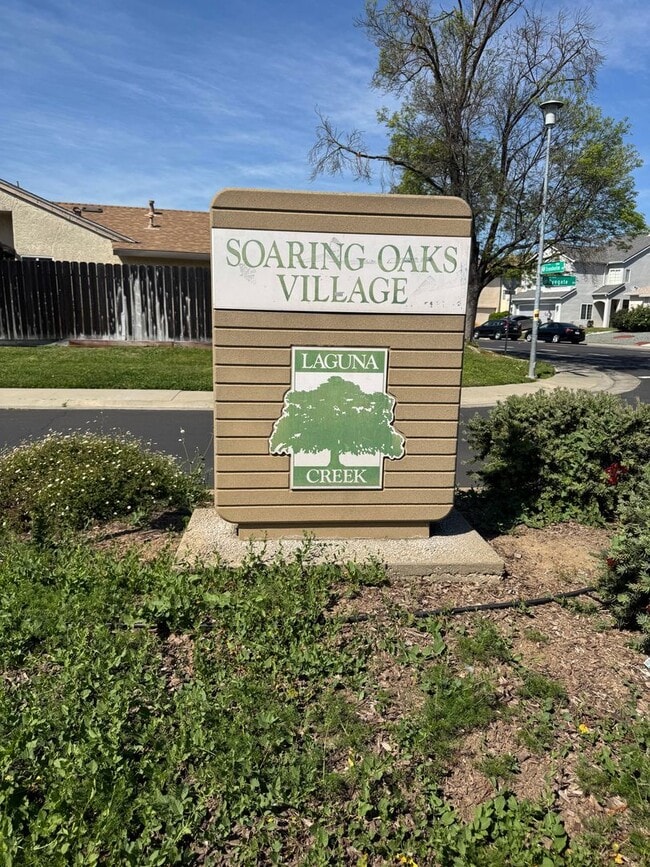 Building Photo - Freshly Painted 3 Bedroom + Loft in Desirable Elk Grove Neighborhood