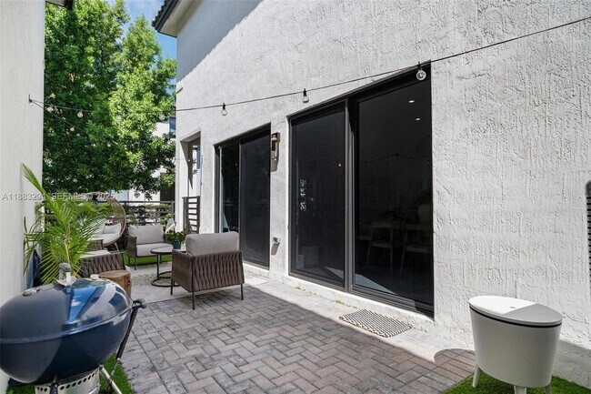 Building Photo - 4408 NW 80th Ave